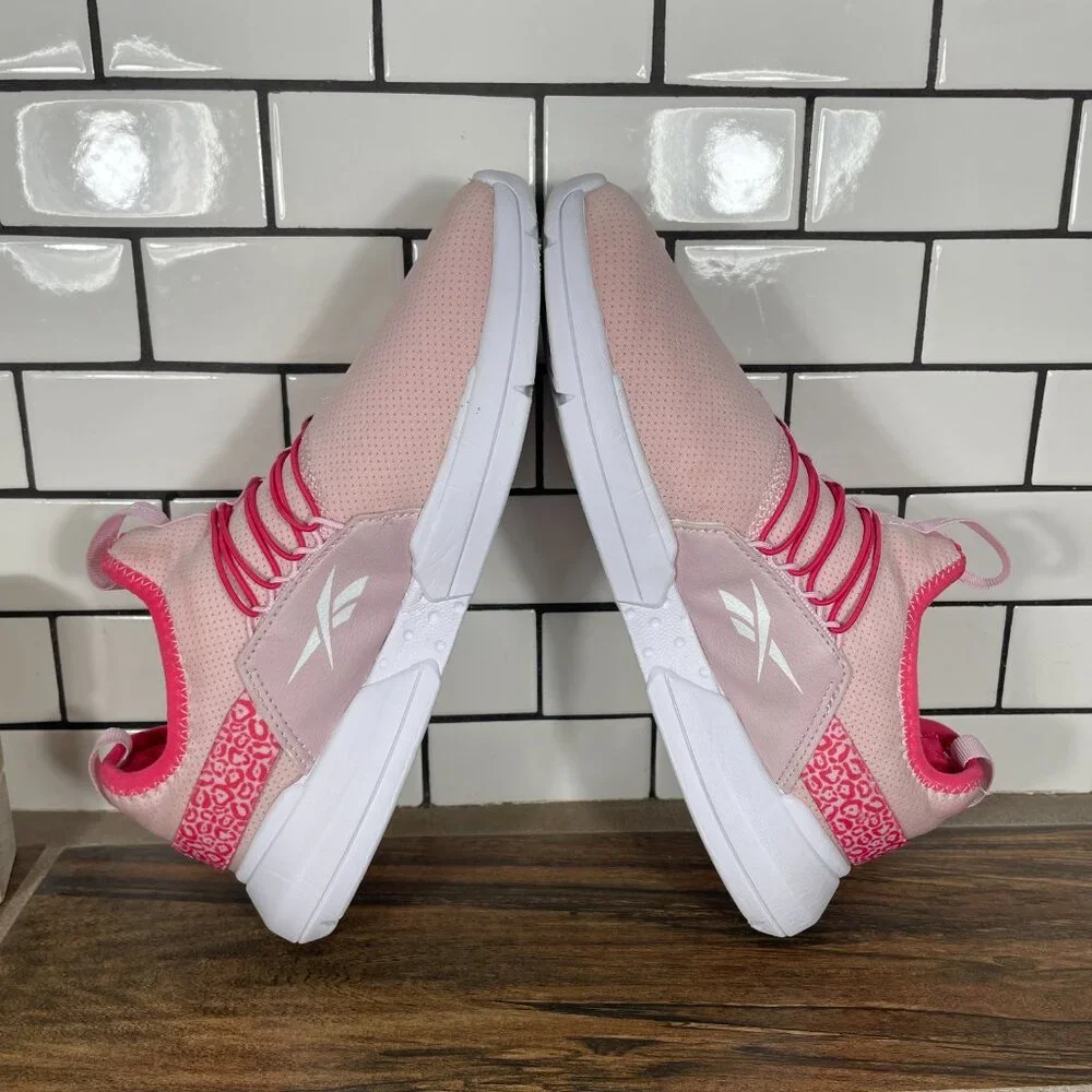 Reebok Youth Girls Size 6 Shoes Pink White Lightweight Slip On Trainers Sneakers